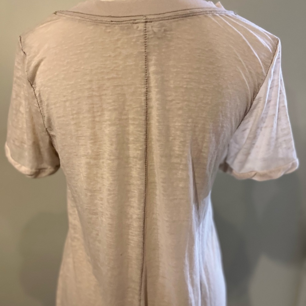 We The Free Lightweight Peach V Neck T-Shirt Size X Small - Picture 8 of 12